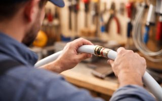 bricoleur-tuyau-multicouche-atelier-outils